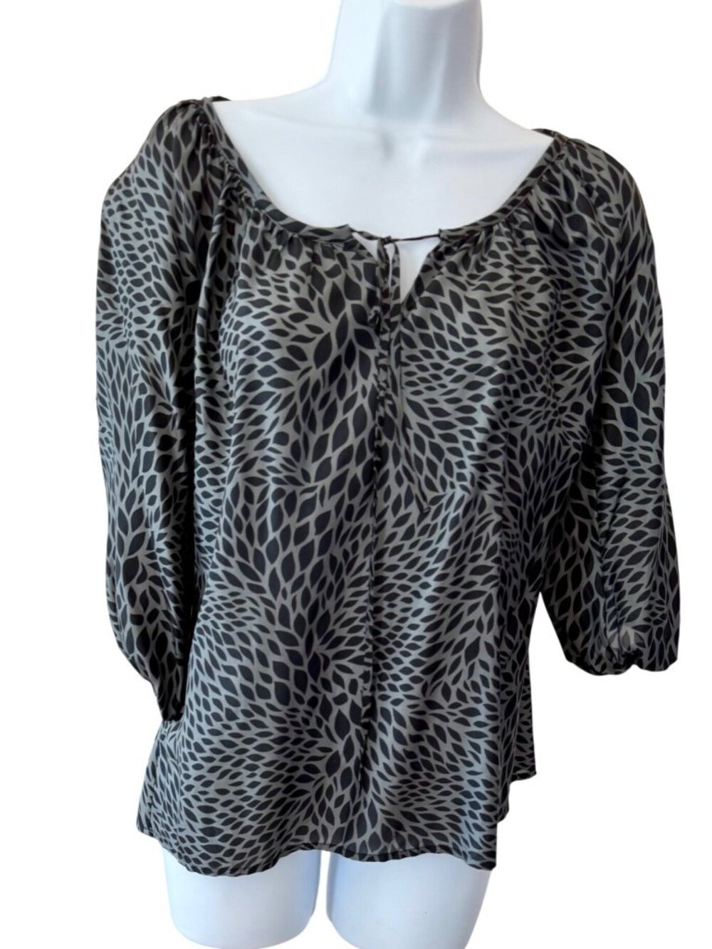 Express Design Studio Black Gray Leaf Print Silk Blouse XS 3/4 Sleeves Sheer